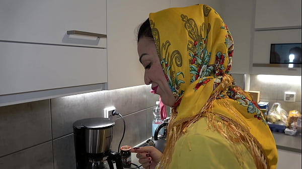 Horny Stepson Fucked His Big Ass Arab Stepmom In Hijab