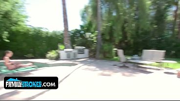 Busty MILF Stepmom Britney Amber Gets Creampie From Hung Stepson